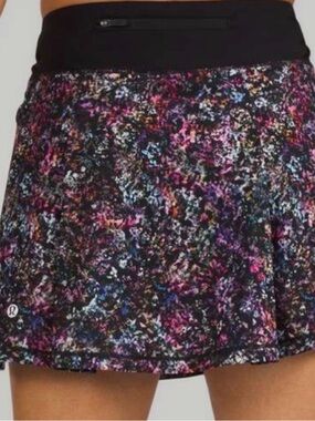 lululemon athletica Black Waist Multicolor Abstract-Print Skater Skirt